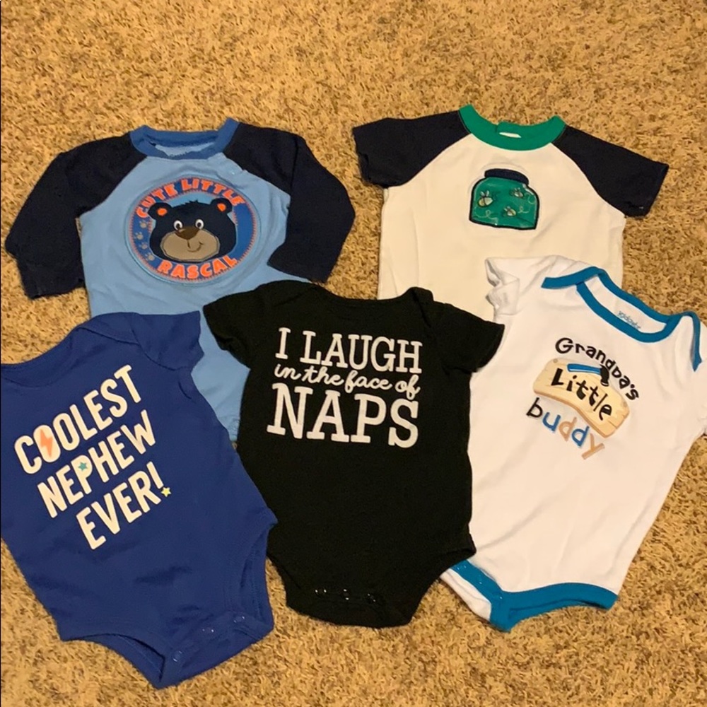Bundle of 5 onesies